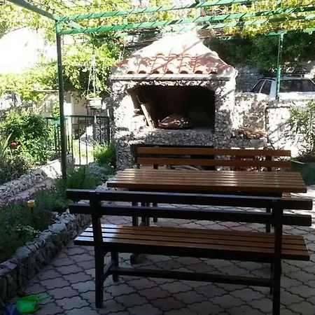 Appartamento Two-bedroom In V